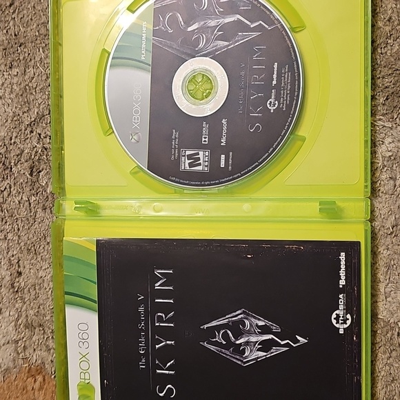 The Elder Scrolls V Skyrim for Xbox 360 - Picture 2 of 3